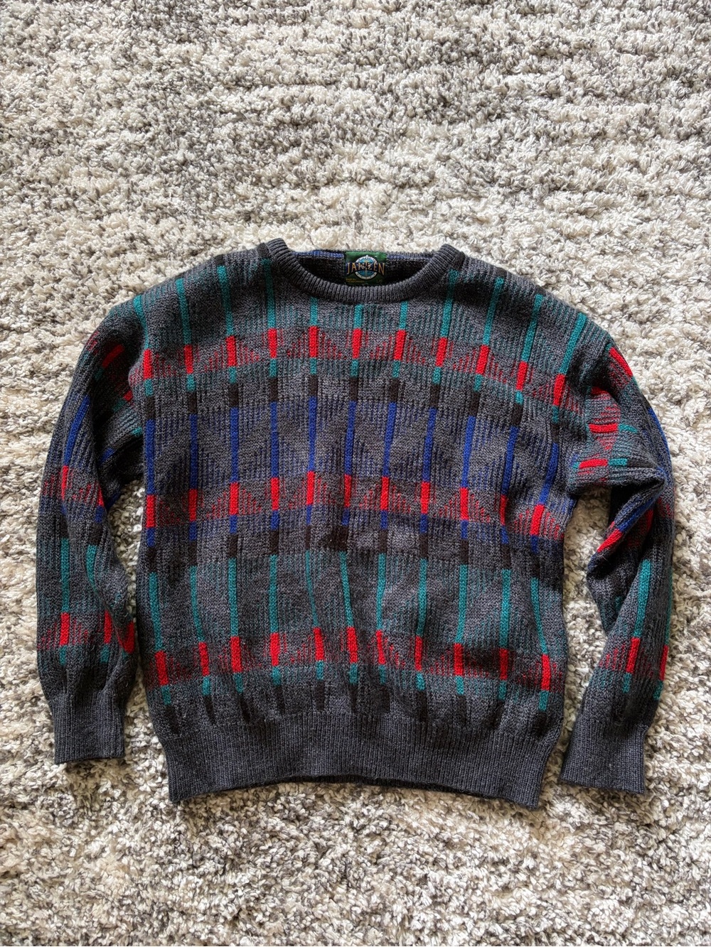 Vintage Jantzen Men's Gray Patterned Crewneck Sweater - Red, Blue, Green Accents